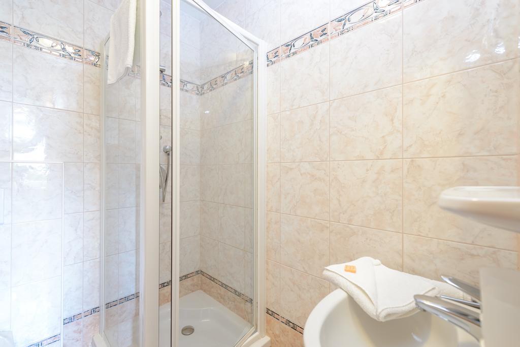 Pension Hiesel-Villa Untersbergblick Anthering Oda fotoğraf