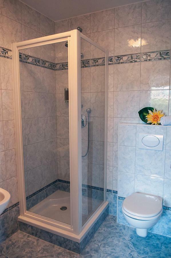 Pension Hiesel-Villa Untersbergblick Anthering Dış mekan fotoğraf